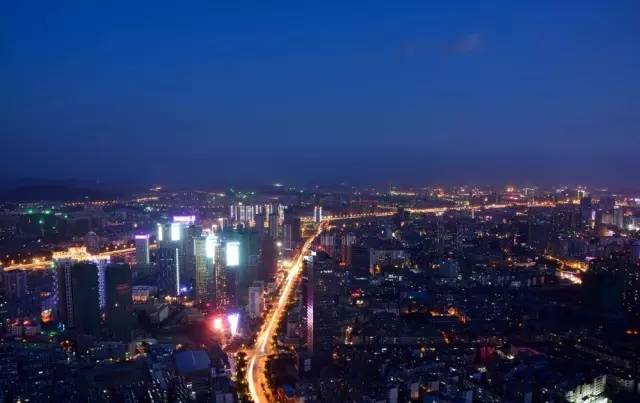 昆明vs仰光夜景视频直播，用Golang做实时画面对比，谁更亮？