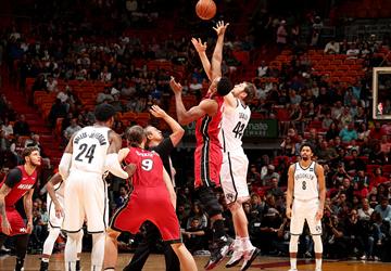 🏀篮网vs热火进场视频直播，今晚这场球，我看定了！